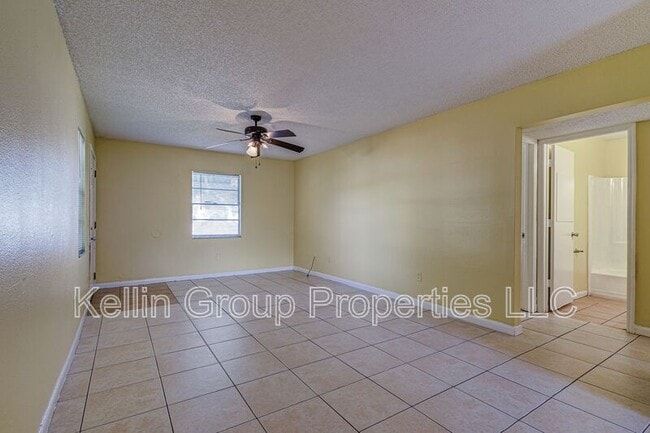 Building Photo - 3020 Reiter Dr