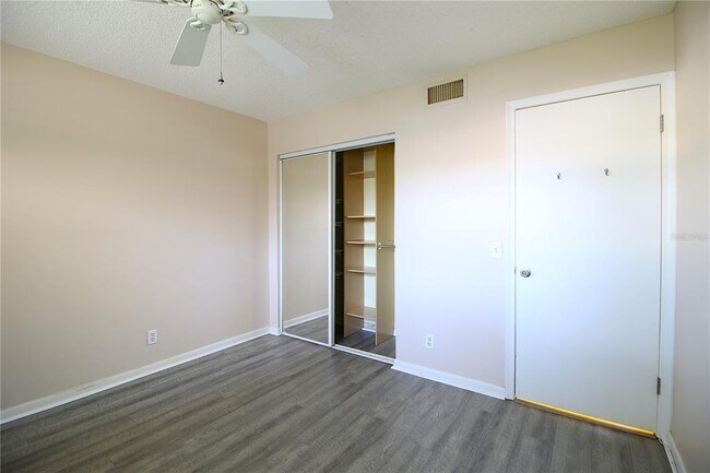 Building Photo - 6291 Bahia Del Mar Cir