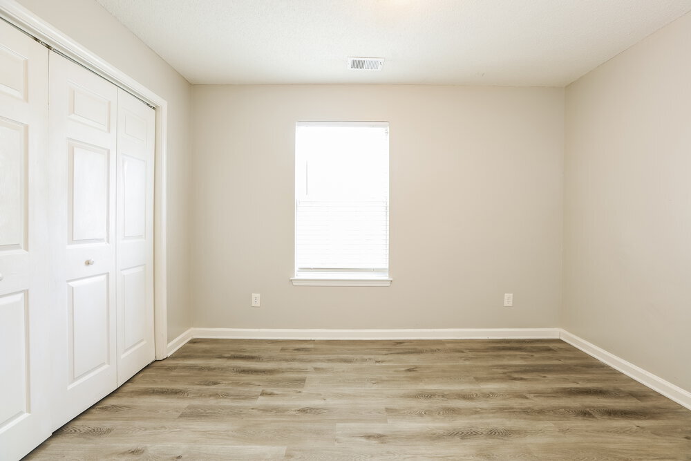 Building Photo - 1376 Camrose Ct