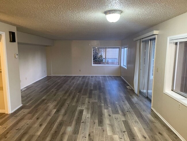 Building Photo - 1728 Kimberly Dr