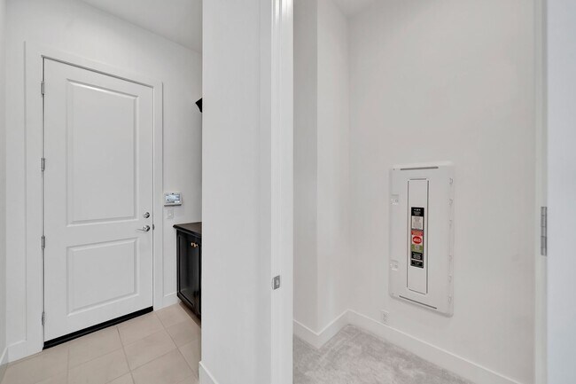 Building Photo - 30000 N Camino los Robles