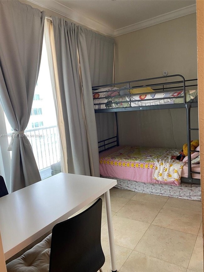 Building Photo - 5401 Collins Ave