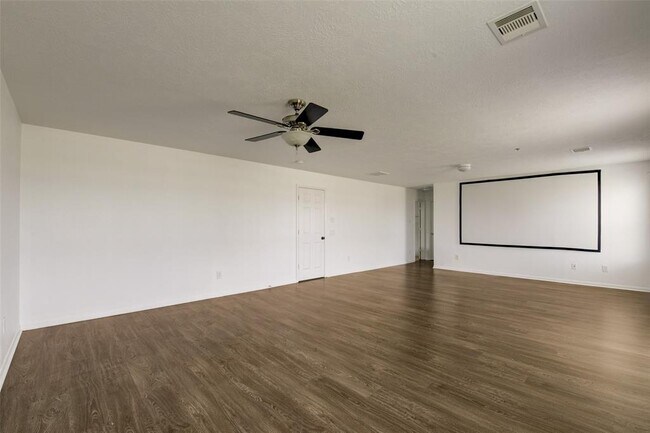 Building Photo - 834 Sweet Flower Dr