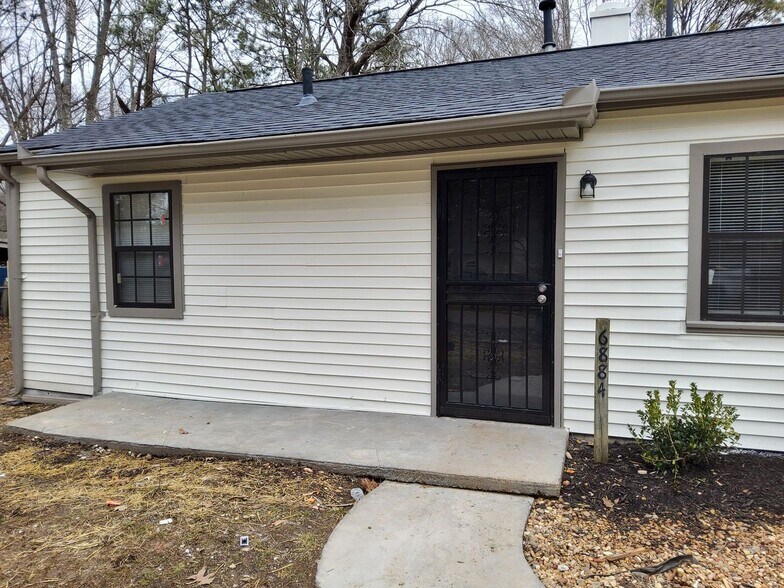 Building Photo - 6884 Ensign Rd