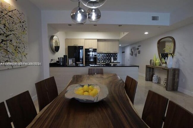 Building Photo - 1830 S Ocean Dr