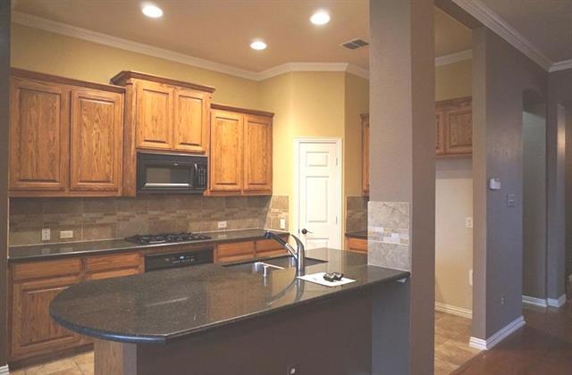 Building Photo - 935 Panther Ln