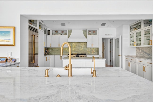 Building Photo - 107 E Inlet Dr