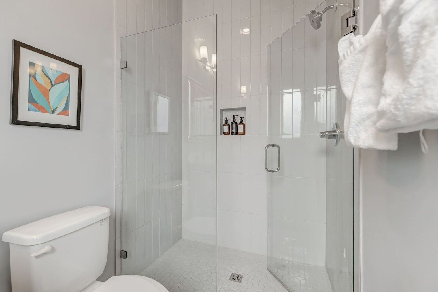 Building Photo - 978 Youngs Ln