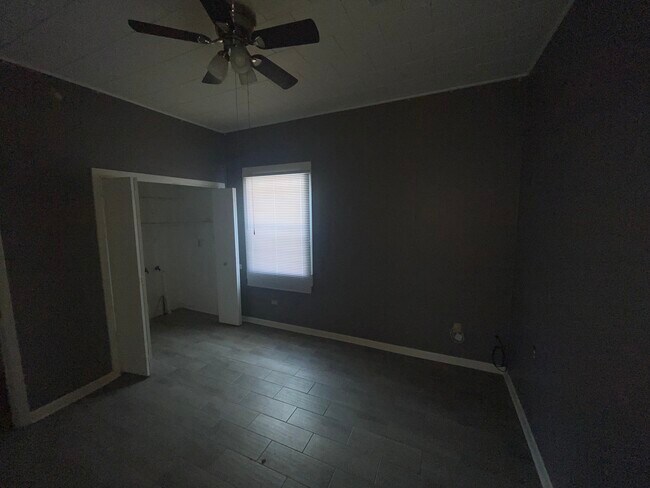 Building Photo - 538 Ave A