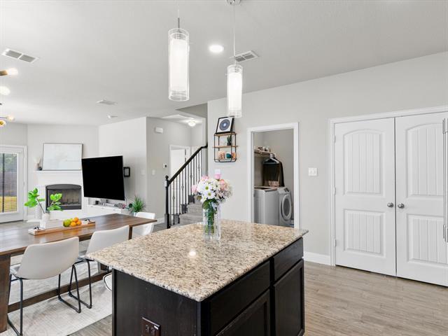 Building Photo - 309 Daleview Dr
