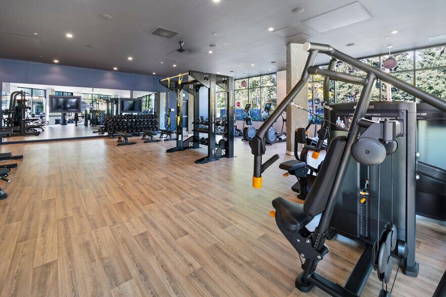 Building Photo - 17675 NE 69th Ct