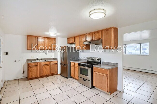 Building Photo - 7950 Patricia Dr