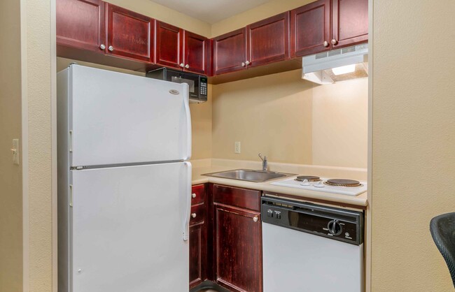 Building Photo - Furnished Studio-Portland - Hillsboro