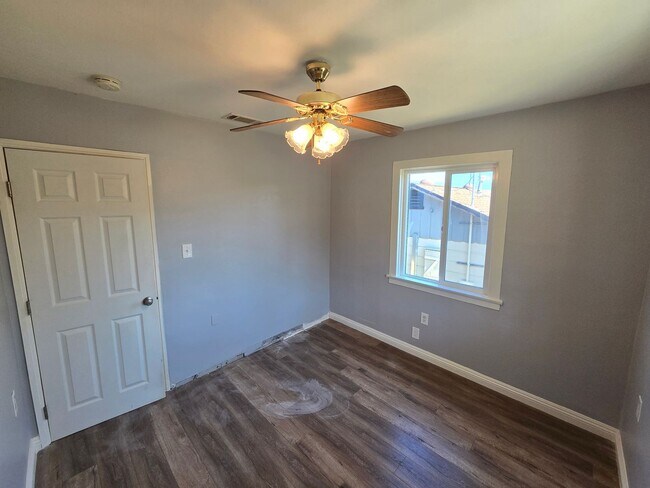 Building Photo - Beautifully Remodeled 3 Bed, 2 Bath Home for Lease!