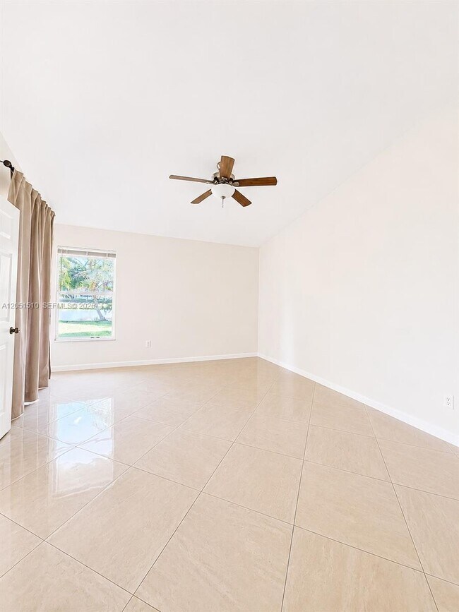 Building Photo - 12686 Westhampton Cir
