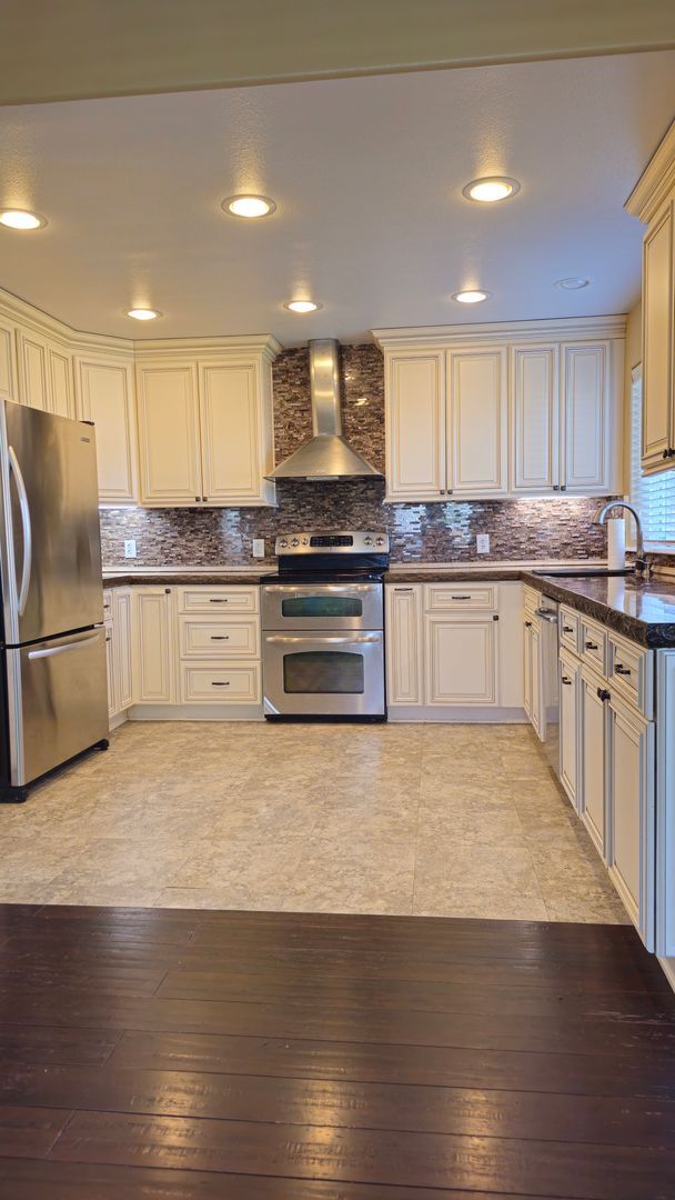 Building Photo - Non-Refundable & Security Deposit Total: $2400.00