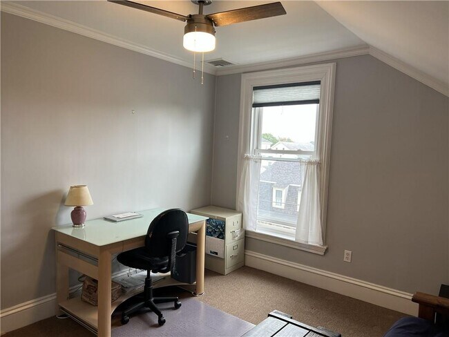 Building Photo - 13 Newport Ave