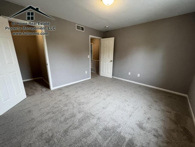 Building Photo - 1012 Boulder Court