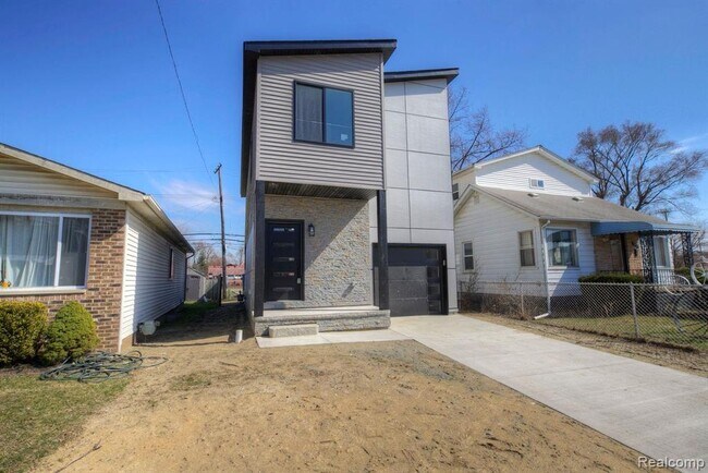 Building Photo - 2808 Goodrich St