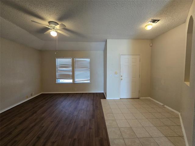 Building Photo - 1400 Kilkenny Dr