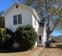 Building Photo - Updated Two Bedroom in Heart of BG