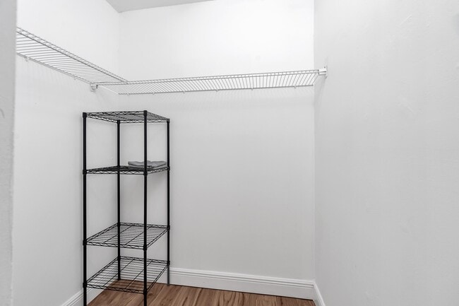 Building Photo - 3139 Millwood Terrace