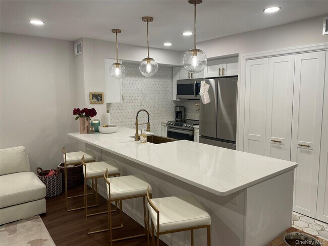 Building Photo - 1 Anchorage Way