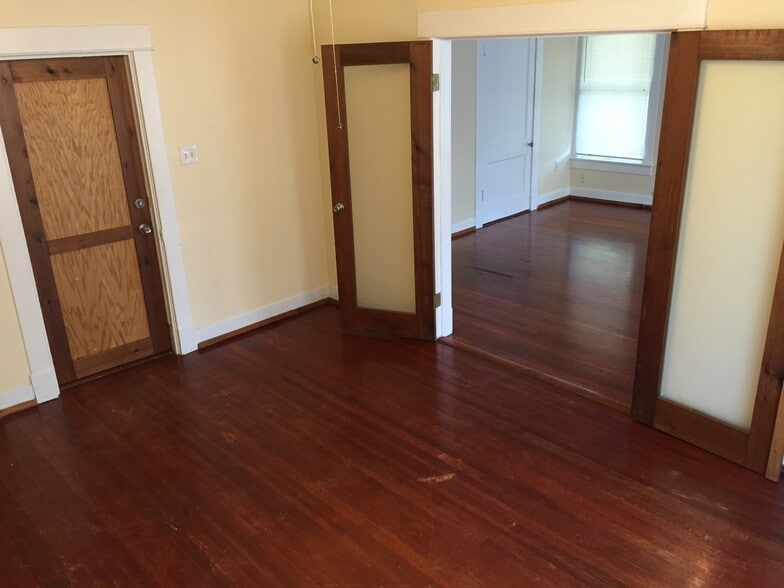 Building Photo - 112 E Courtland Pl