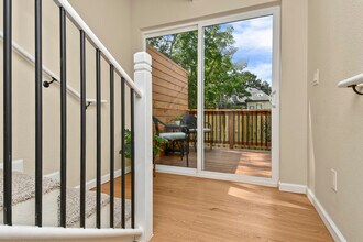 Building Photo - 1220 E Pacific St