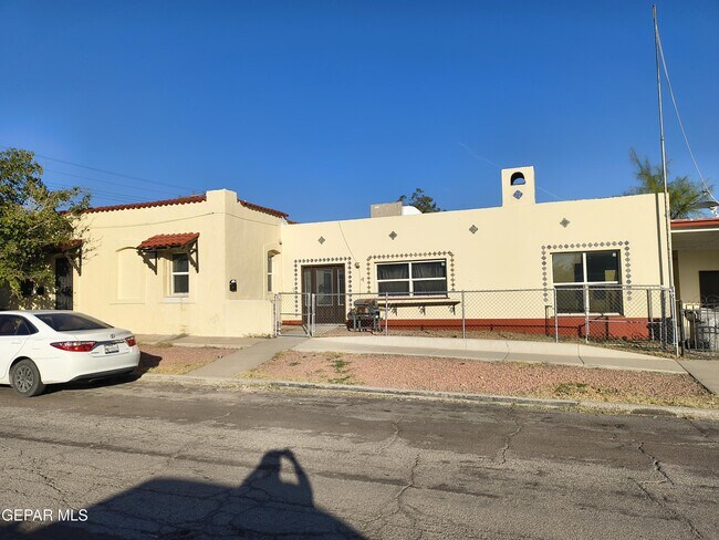 Primary Photo - 714 N San Marcial St