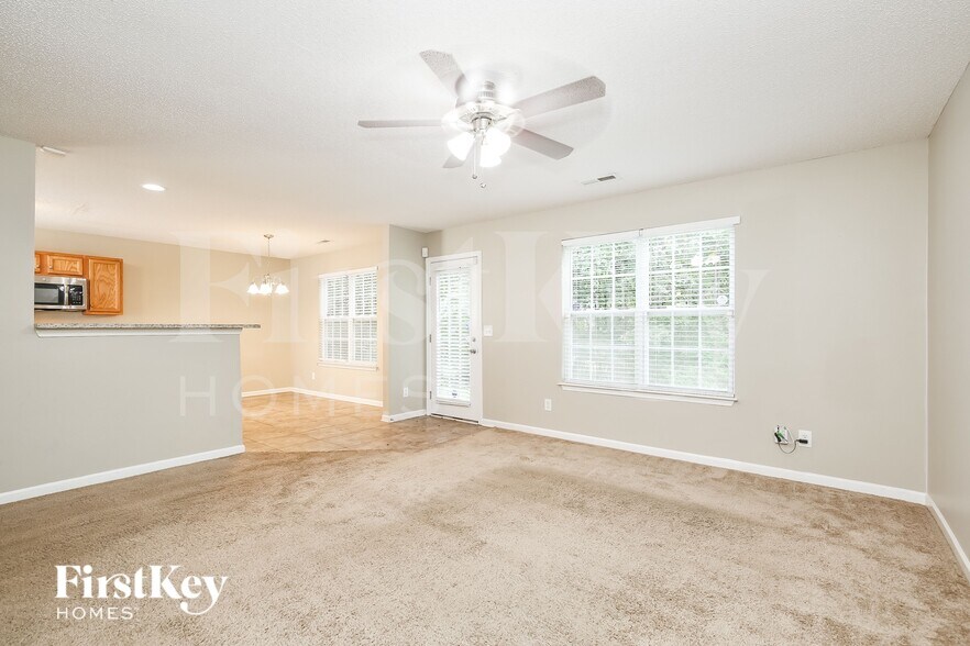 Building Photo - 4708 Mallard Creek Dr