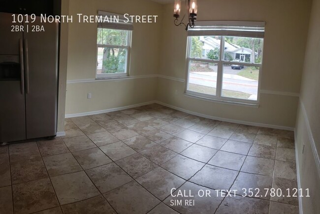 Building Photo - 2 Bed, 2 Bath Downtown Mt Dora Apartment