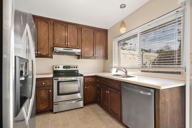 Building Photo - 11487 Matinal Cir