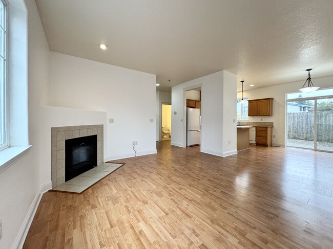 Building Photo - 6924 SW Kim Pl