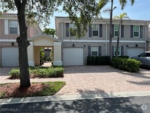Building Photo - 5565 Cove Cir