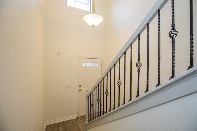 Building Photo - 786 W Breeze Cove