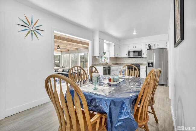 Building Photo - 405 Gregory Way