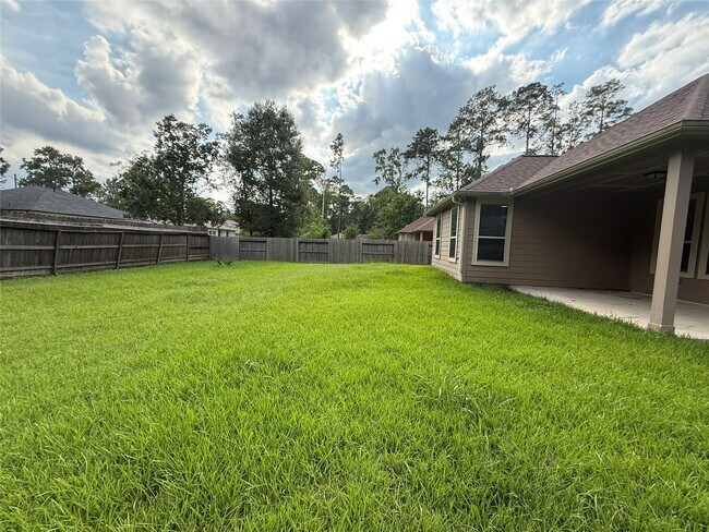Building Photo - 1555 Primrose St