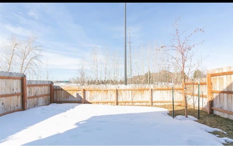 Building Photo - 1650 Davis Ln