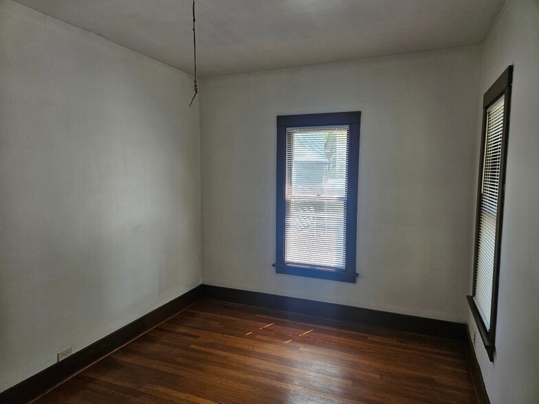 Building Photo - 1202 Market St