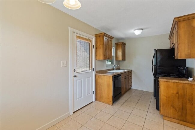 Building Photo - 1263 E Emerson Ave