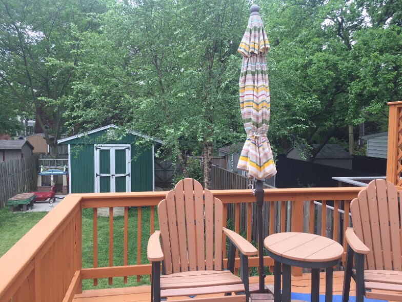 Building Photo - 529 E Nelson Ave