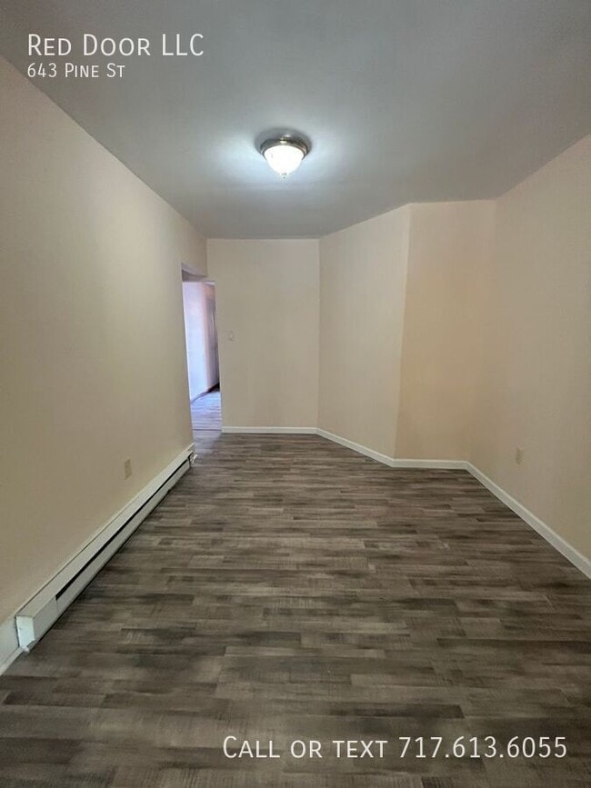 Building Photo - 643 Pine St