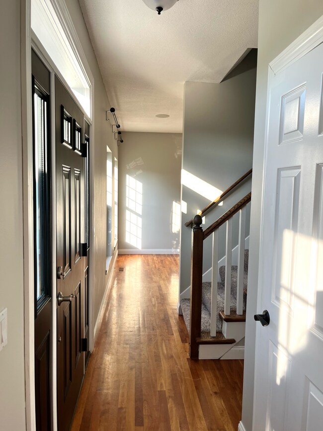 Building Photo - 17093 Isleton Ave