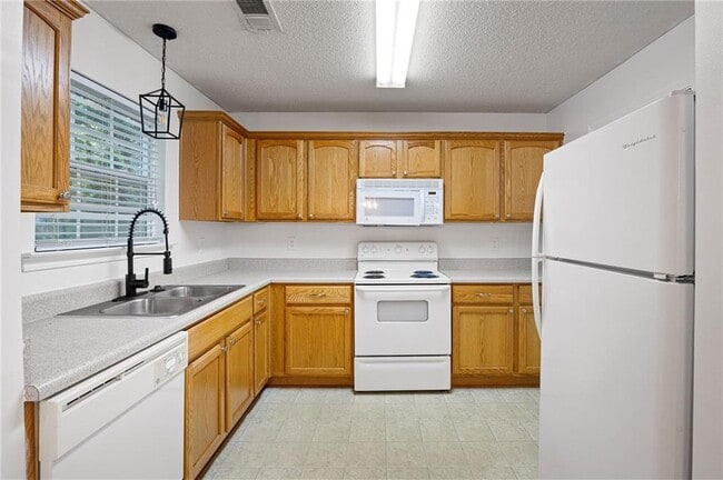 Building Photo - 176 Darby's Crossing Ct