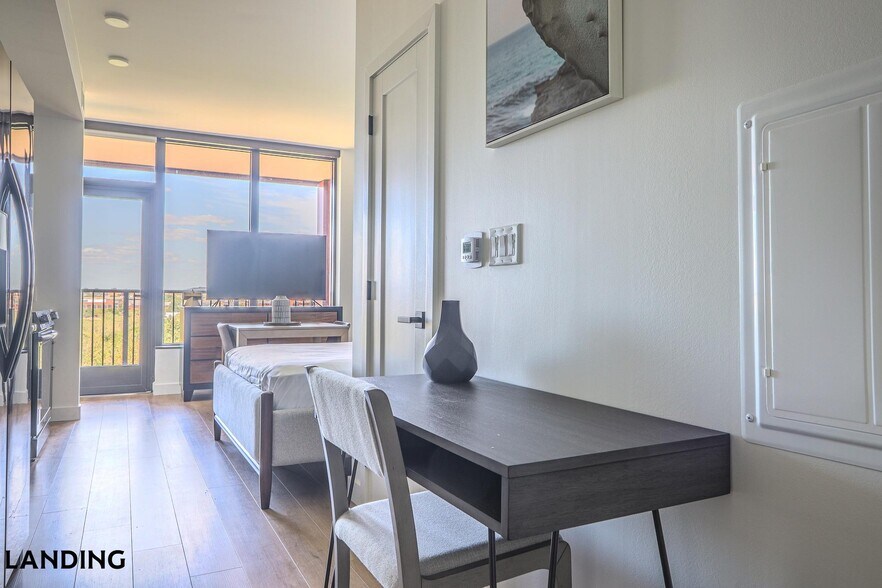 Building Photo - 632 Howard Rd SE