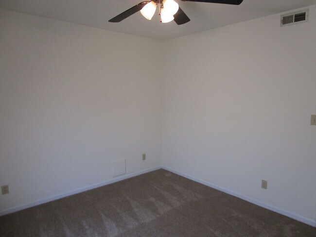 Building Photo - 2404-2406 Calder Ct.