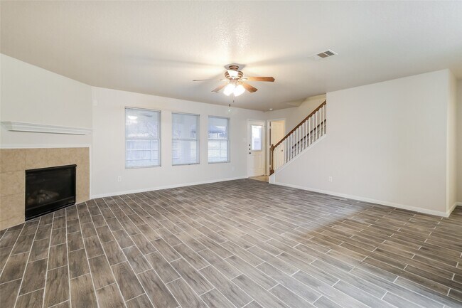 Building Photo - 16700 Foursquare Dr