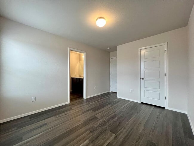 Building Photo - 3201 Red Tail Wy