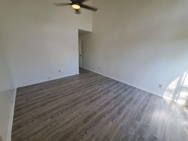 Building Photo - 8716 Clearbrook Trail